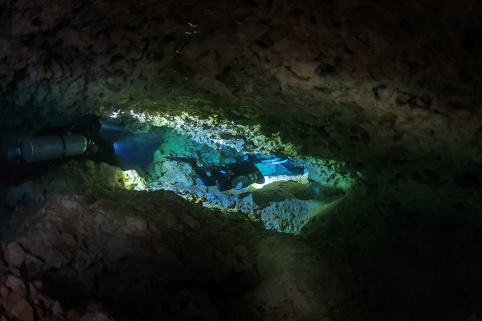 Watch La Jeringa Cave Dive Video